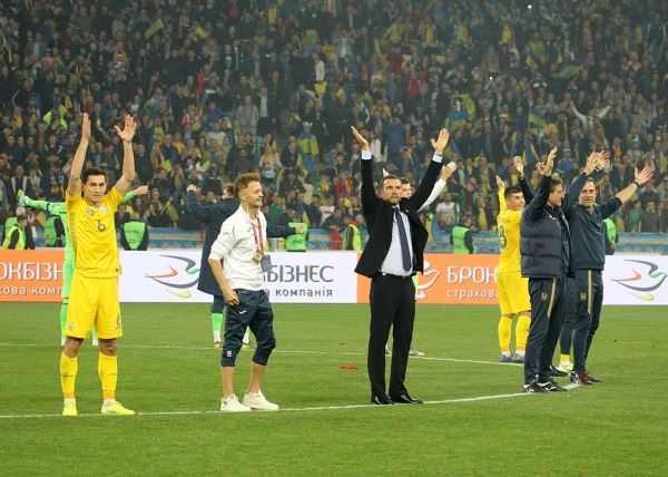 <br />
					Промоутерская компания Ломаченко поздравила сборную Украины с выходом на Евро-2020                